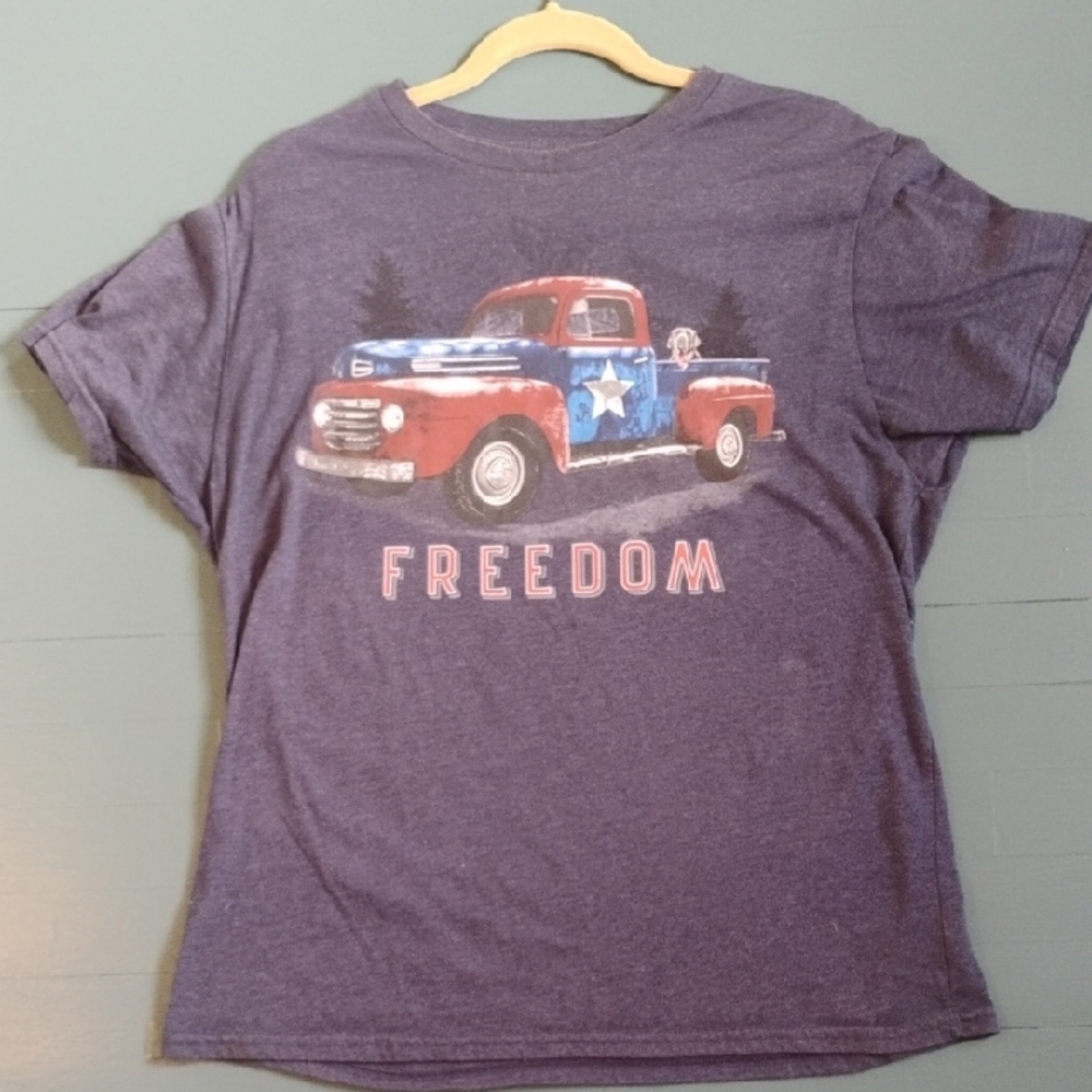 Freedom Graphic Tee - Purple